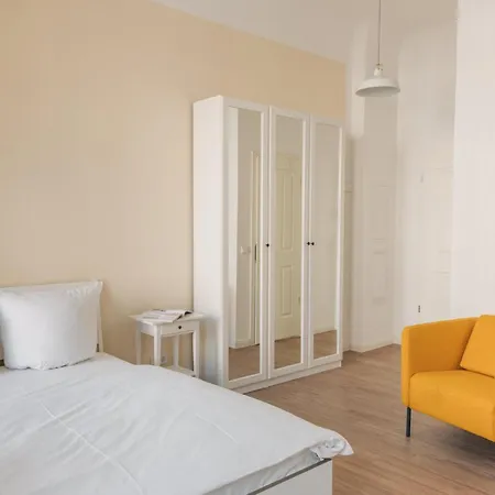 Homaris Frankfurter Allee Lejlighedshotel 3*