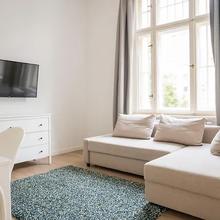 Frankfurter Allee By Sabine Berlin