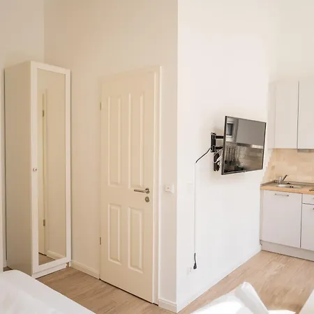Homaris Frankfurter Allee Aparthotel *