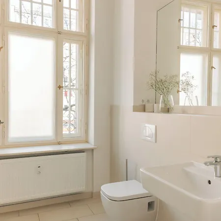 Homaris Frankfurter Allee 3*