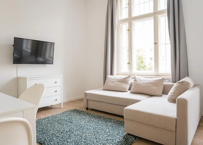 Frankfurter Allee By Sabine Berlin