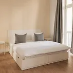 Frankfurter Allee By Sabine Berlijn