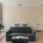 Frankfurter Allee By Sabine Berlijn