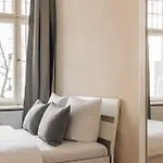 Frankfurter Allee By Sabine Berlijn