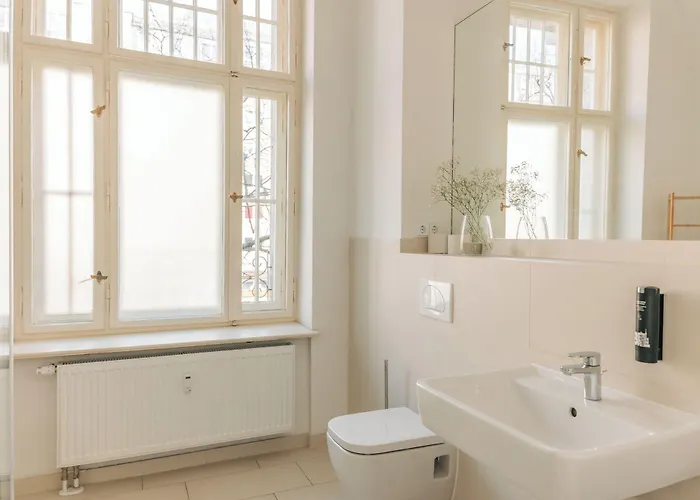 Homaris Frankfurter Allee 3*