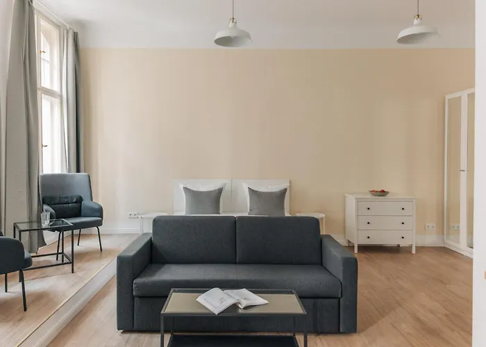 Frankfurter Allee Apartments By Sabine Berlin