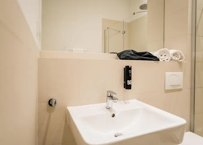 Frankfurter Allee By Sabine 3* Berlín