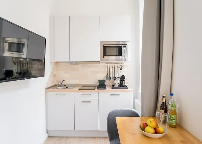 Frankfurter Allee Apartments By Sabine