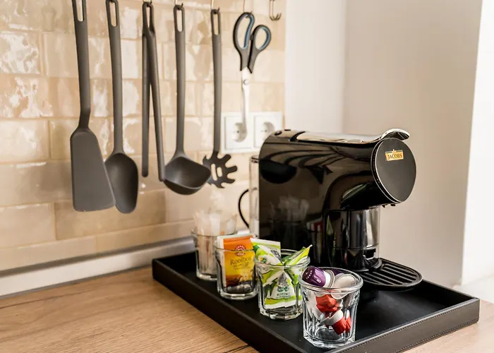 Frankfurter Allee By Sabine Berlín